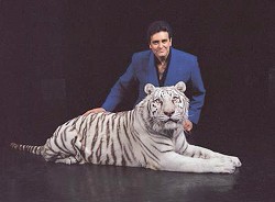 Inside Magic Image of Illusionist Rick Thomas and his White Bengal Tiger