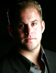 Inside Magic Image of Philadelphia Eagles Center and Magician Jon Dorenbos